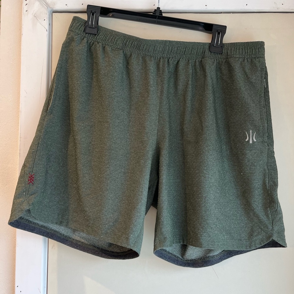 Rhône men’s athletic shorts, green size X Large